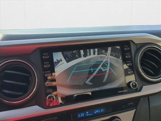 Photo of 2022 White Toyota Tacoma