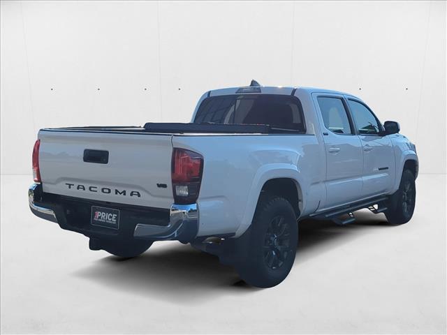Photo of 2022 White Toyota Tacoma