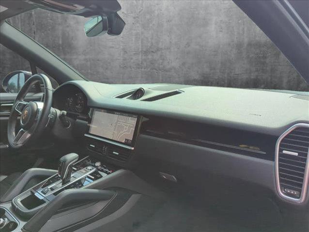 Photo of 2021 Black Porsche Cayenne