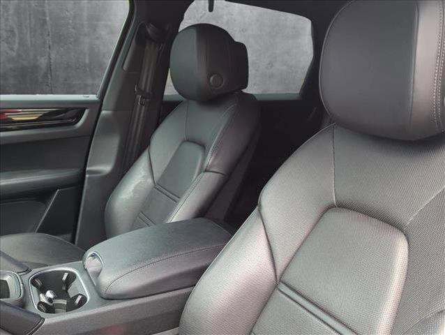 Photo of 2021 Black Porsche Cayenne