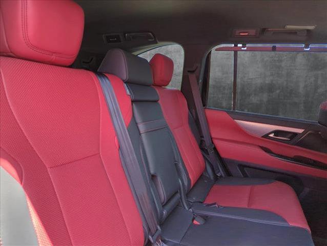 Photo of 2025 Ultra White Lexus LX 600