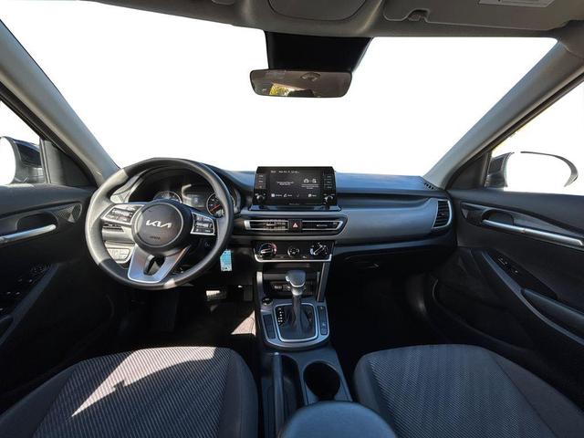 Photo of 2023 Cherry Black Kia Seltos