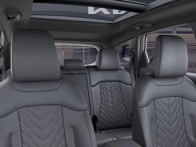Photo of 2025 Glacial White Pearl Kia Sportage