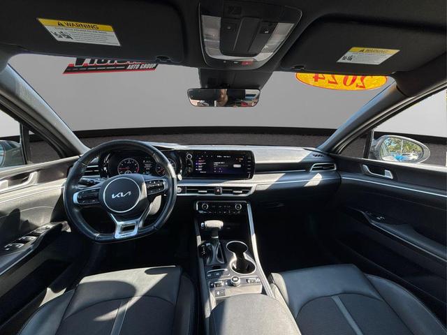 Photo of 2024 Wolf Gray Kia K5