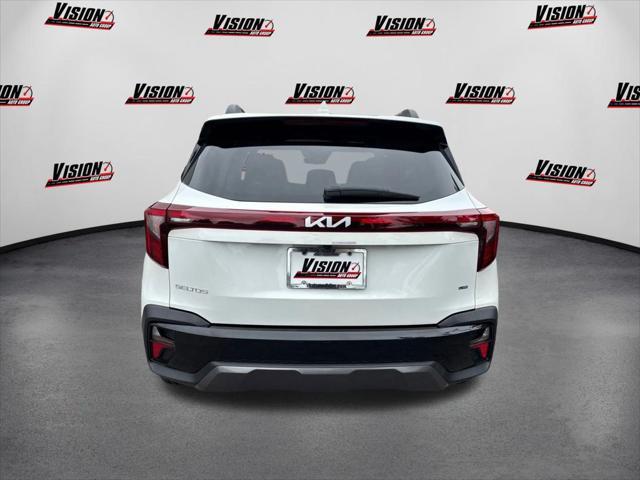 Photo of 2024 Snow White Pearl Kia Seltos