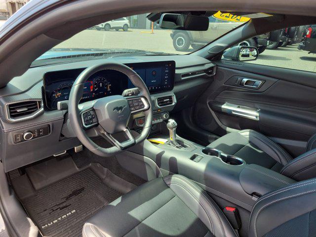 Photo of 2025 Gray Metallic Ford Mustang