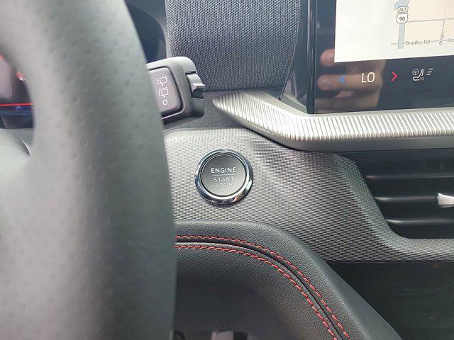 Photo of 2025 Star White Metallic Tri-Coat Ford Explorer