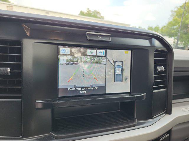 Photo of 2025 Oxford White Ford F-350