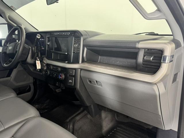 Photo of 2023 Oxford White Ford F-250