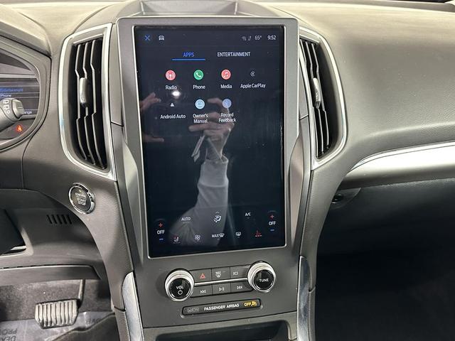Photo of 2024 Carbonized Gray Metallic Ford Edge