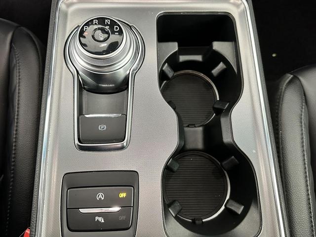 Photo of 2024 Carbonized Gray Metallic Ford Edge