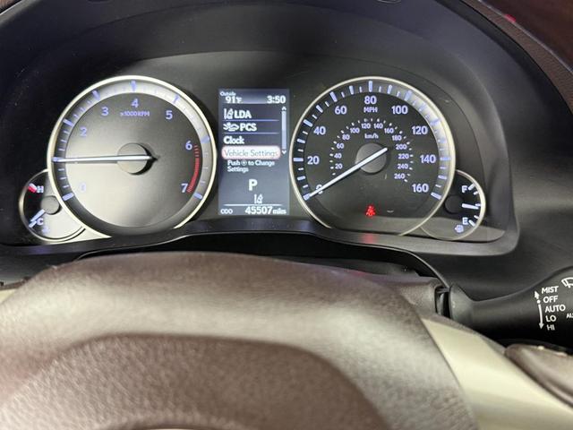 Photo of 2018 Matador Red Mica Lexus ES 350