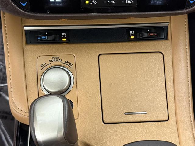 Photo of 2018 Matador Red Mica Lexus ES 350