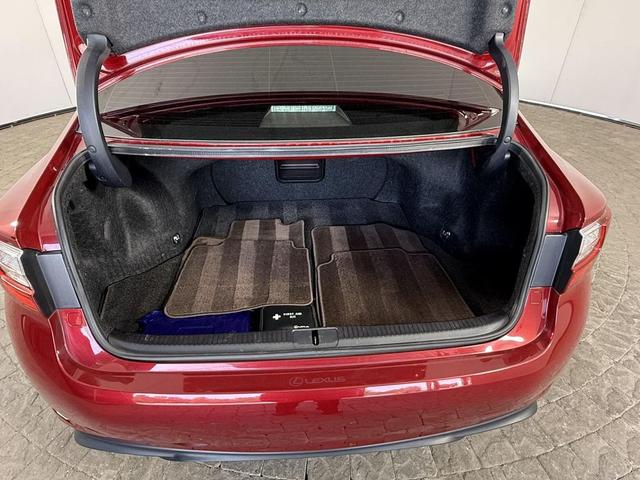 Photo of 2018 Matador Red Mica Lexus ES 350