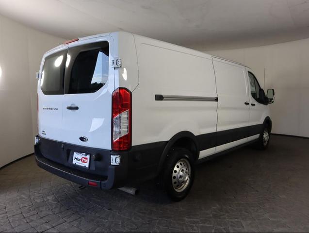 Photo of 2022 Oxford White Ford Transit-250