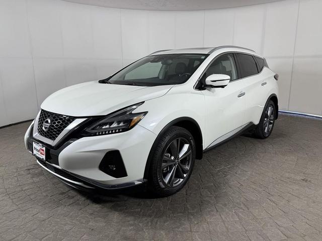 Photo of 2022 Pearl White Tricoat Nissan Murano