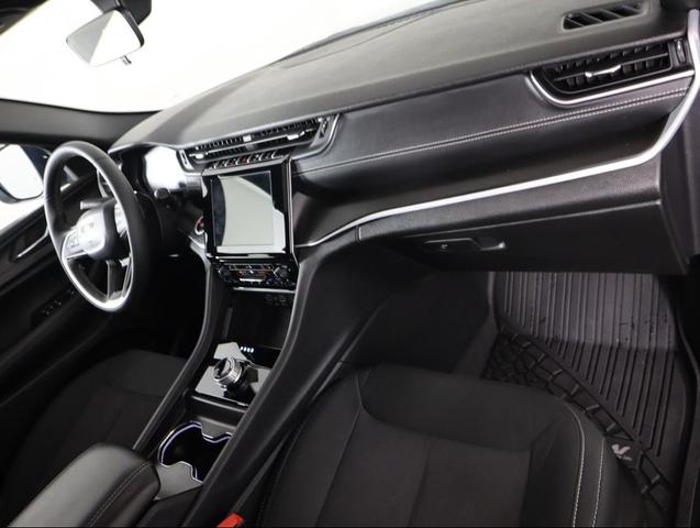 Photo of 2025 Baltic Gray Metallic Clearcoat Jeep Grand Cherokee