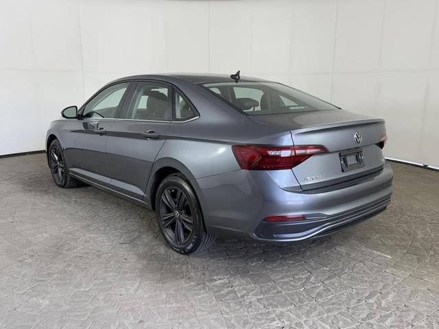 Photo of 2024 Platinum Gray Metallic Volkswagen Jetta