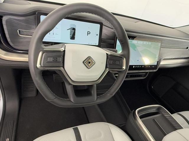 Photo of 2025 Limestone Rivian R1S