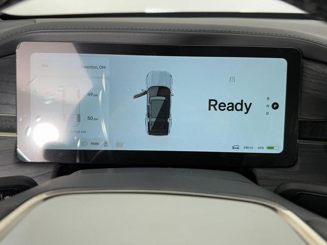 Photo of 2025 Limestone Rivian R1S