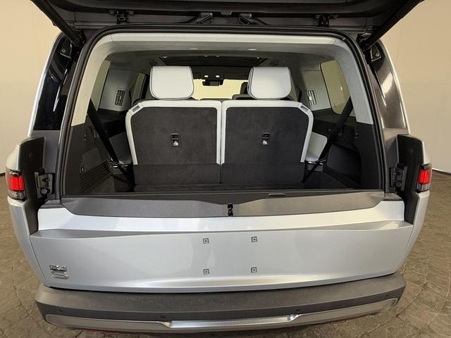 Photo of 2025 Limestone Rivian R1S