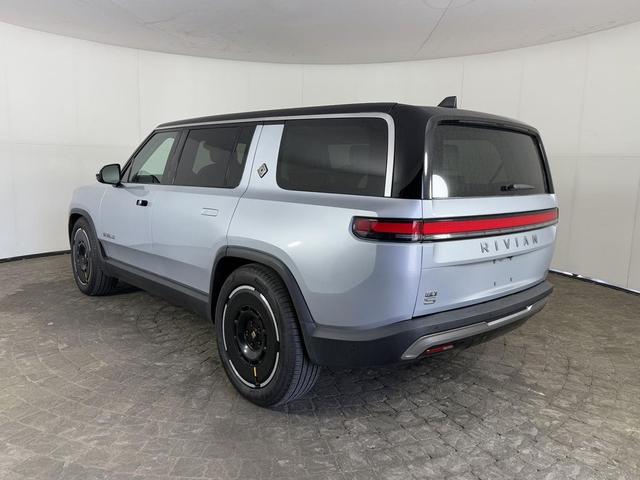 Photo of 2025 Limestone Rivian R1S