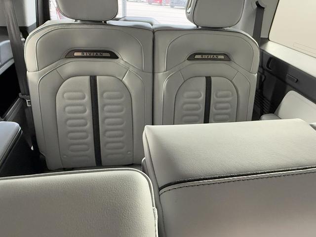 Photo of 2025 Limestone Rivian R1S