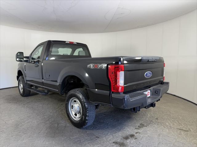 Photo of 2019 Agate Black Metallic Ford F-350