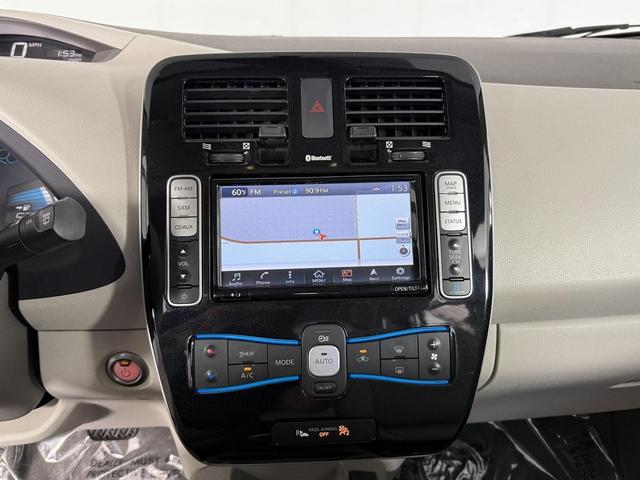 Photo of 2016 Forged Bronze Nissan Leaf