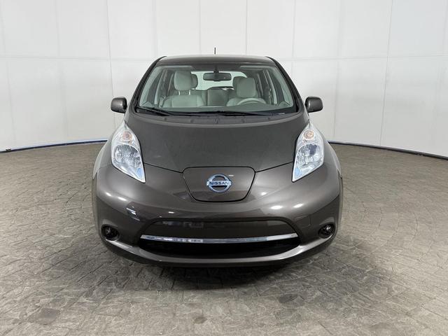 Photo of 2016 Forged Bronze Nissan Leaf
