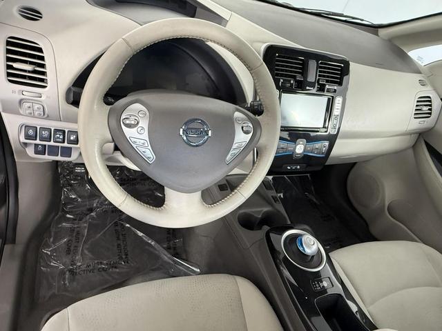 Photo of 2016 Forged Bronze Nissan Leaf