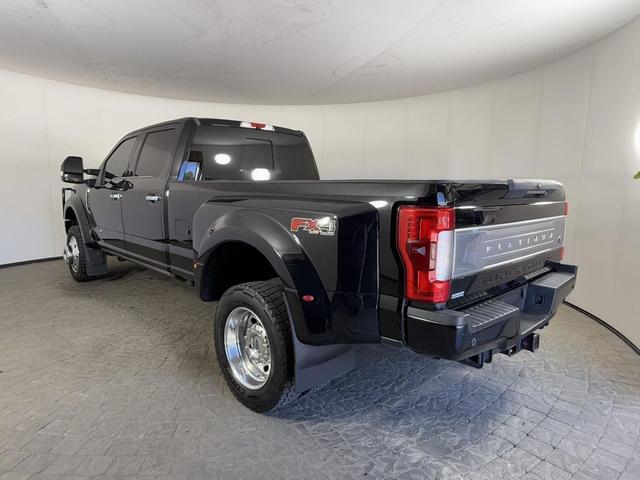 Photo of 2017 Shadow Black Ford F-450