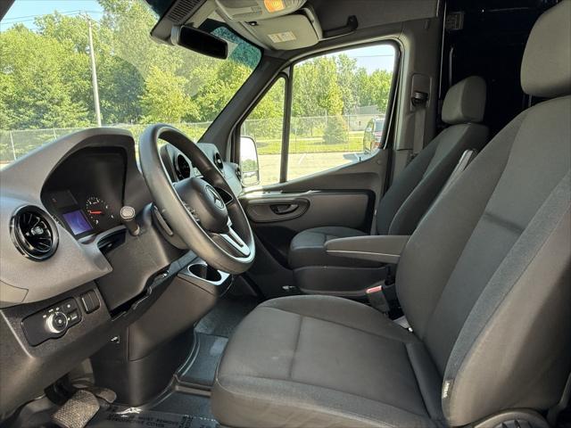 Photo of 2020 Jet Black Mercedes-Benz Sprinter 2500