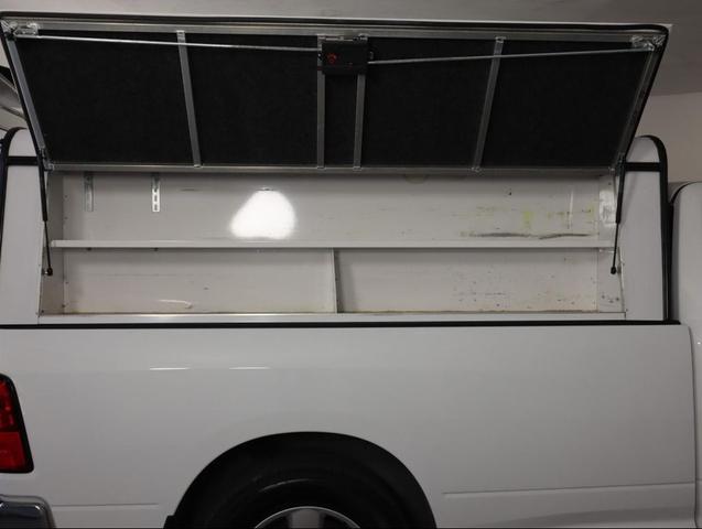 Photo of 2023 Bright White Clearcoat RAM 1500