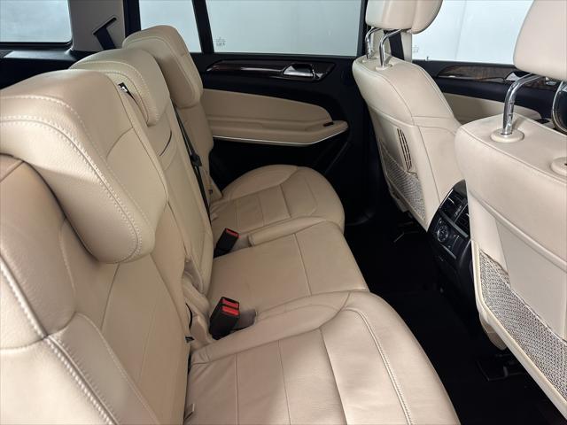 Photo of 2019 Black Mercedes-Benz GLS 550