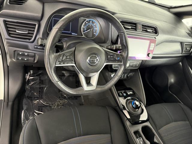 Photo of 2021 Gun Metallic Nissan Leaf