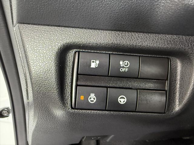 Photo of 2021 Gun Metallic Nissan Leaf