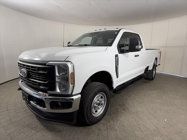 Photo of 2024 Oxford White Ford F-250