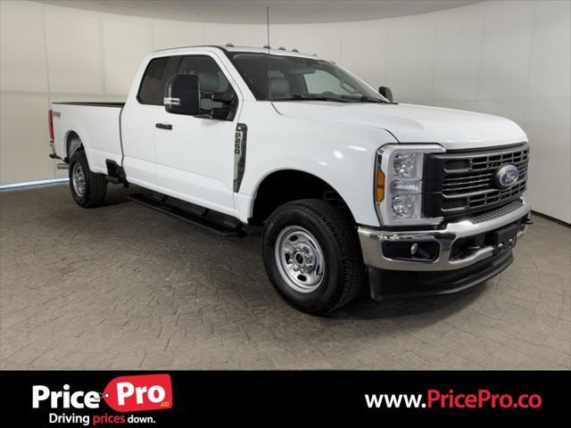 Photo of 2024 Oxford White Ford F-250