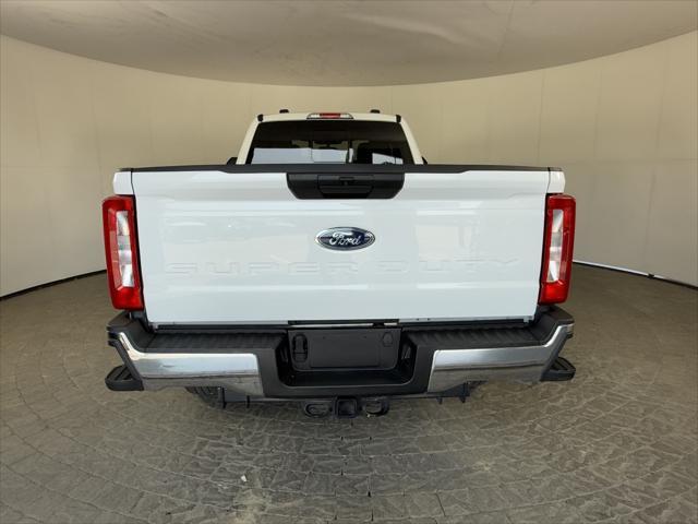 Photo of 2024 Oxford White Ford F-250