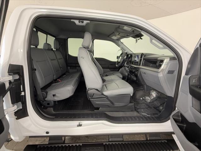 Photo of 2024 Oxford White Ford F-250