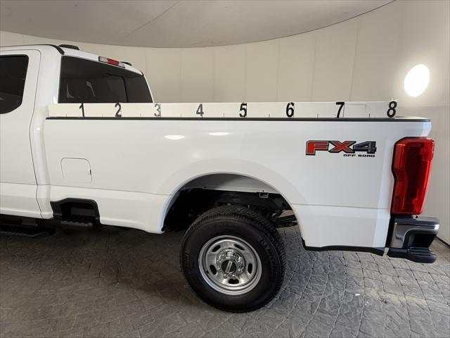 Photo of 2024 Oxford White Ford F-250