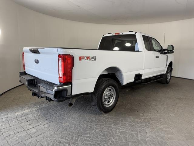 Photo of 2024 Oxford White Ford F-250