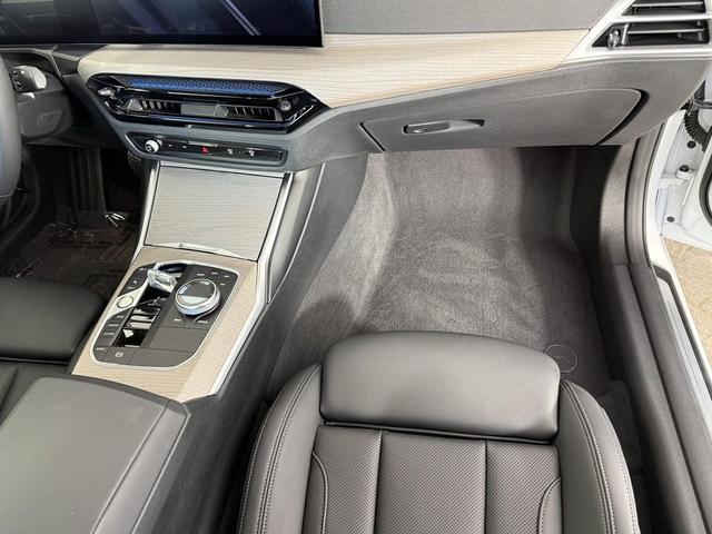 Photo of 2025 Mineral White Metallic BMW 430