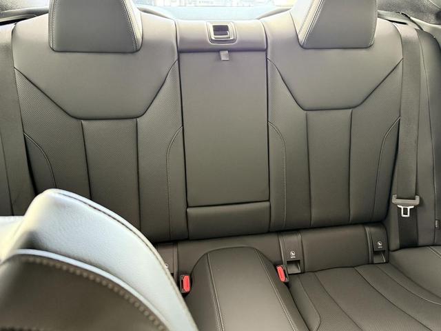Photo of 2025 Mineral White Metallic BMW 430
