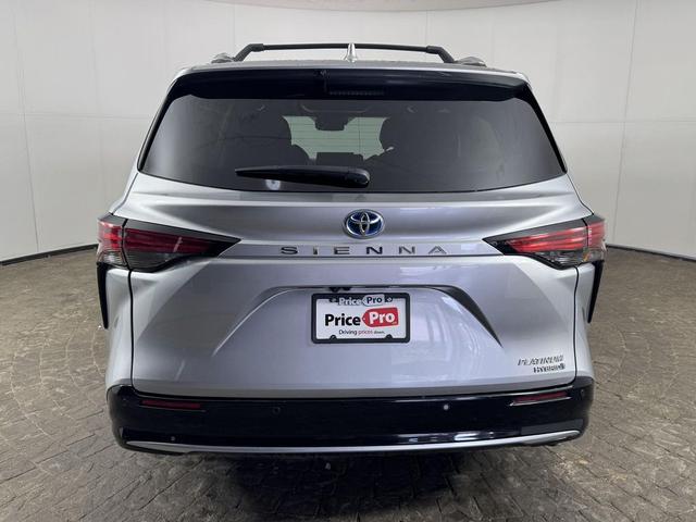 Photo of 2023 Predawn Gray Mica Toyota Sienna