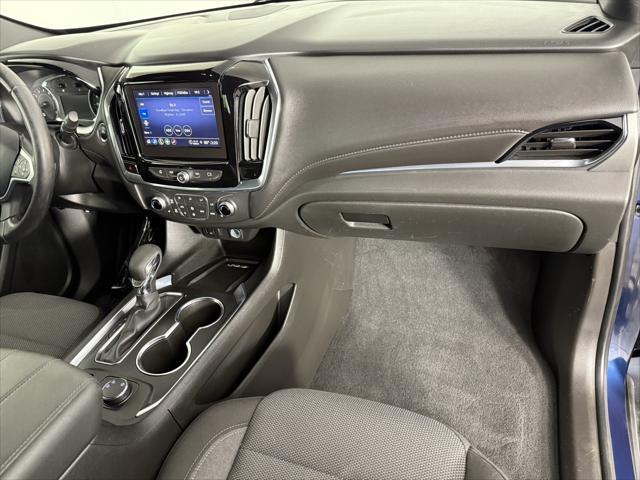 Photo of 2022 Northsky Blue Metallic Chevrolet Traverse