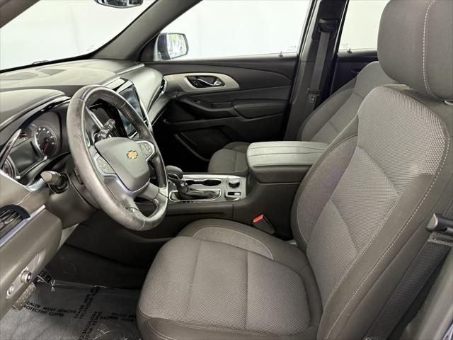 Photo of 2022 Northsky Blue Metallic Chevrolet Traverse