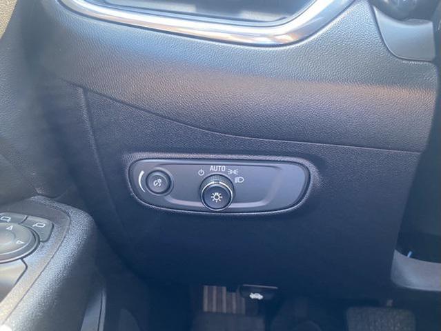Photo of 2019 Silver Ice Metallic Chevrolet Equinox