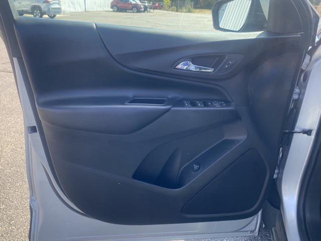 Photo of 2019 Silver Ice Metallic Chevrolet Equinox